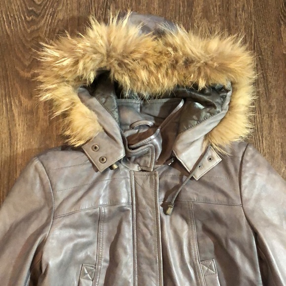 Danier Grey Insulated Leather Coat - Picture 4 of 16